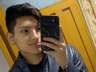 Streamate Nude Webcam of gael_twink_boy
