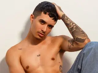 Streamate Live Porn of SamMontenegro