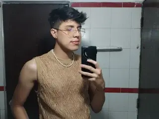 Streamate Free Porn Cam of Aidenstorm27