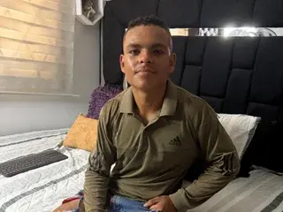 Streamate Live Sex Cam of bryankiim