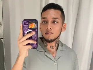 Streamate Free Porn Cam of EvanVelvet