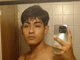 Streamate Free Porn Cam of Tyler_Cruz