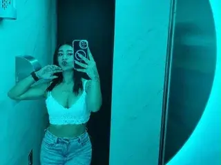 Streamate Best Webcam of Elodie_Bisou