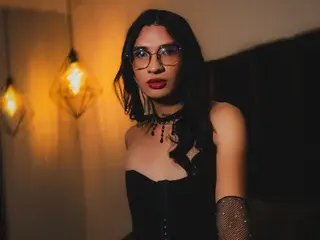 Streamate Live Porn of MaddieRay19
