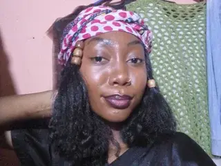 Streamate Free Porn Cam of SpicyMackenzie22