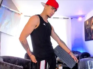 Streamate Sex Chat of Miguelaguirre0