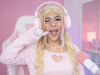 Streamate Free Live Porn of DanniiGrovers