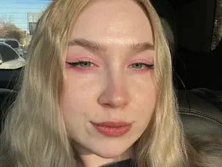 Streamate Best live sex cam show of Lily_Flower69