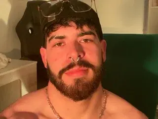 Streamate Private Sex Chat of Dom_Boy