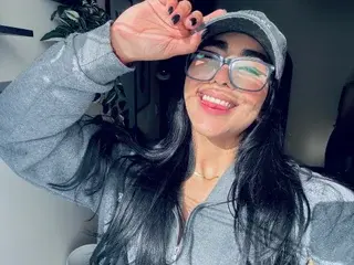 Streamate Nude Webcam of IsabellaaDiior