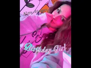 Streamate Private Sex Chat of Alyx_Singer