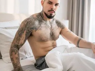 Streamate Free Porn Cam of Adil_nova_lock