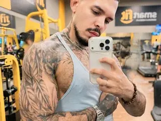 Streamate Free Porn Cam of Adil_nova_lock
