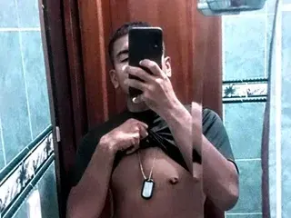 Streamate Free Live Porn of Maxi_Eli26