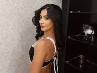 Streamate Free Live Porn of LauraaDoll