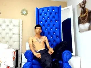 Streamate Nude Webcam of Angeelhot24