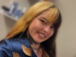 Streamate Adult Webcam of HoneyDripsOnYou