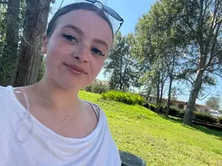 Streamate Private Sex Chat of PetiteJulie