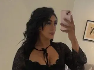 Streamate Free Porn Cam of Saray_Collinss