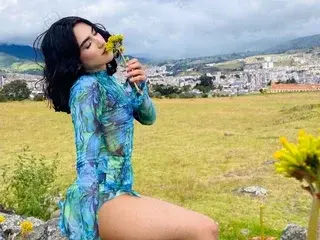 Streamate Free Live Porn of Crystal_Kisss