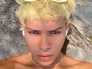 Streamate Live Sex Cam of User_erroor