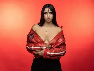Streamate Live Porn of DanikNova