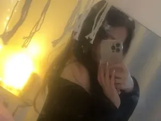 Streamate Free Porn Cam of Cherryrosealiee