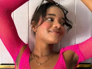 Streamate Adult Video Chat of KiaraBrownnn