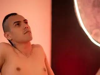 Streamate Live Sex Cam of DerryAndIzzy