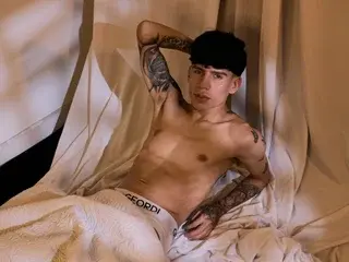 Streamate Sex Chat of Angel_luna23