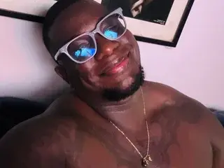 Streamate Live Sex Cam of MuscularJohn