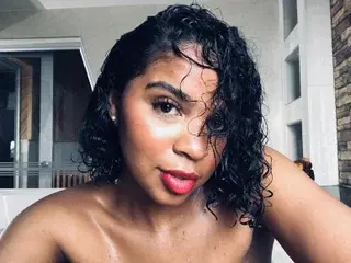 Streamate Free Porn Cam of LIISAMENDEZ