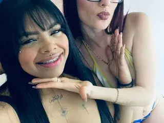 Streamate Nude Webcam of LunaAndRose