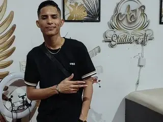 Streamate Best live sex cam show of Damian_lion