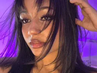 Streamate Live Porn of chantallux