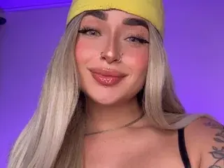 Streamate Nude Webcam of scarlettColliins