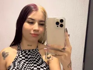 Streamate Live Porn of AmazingRoom69