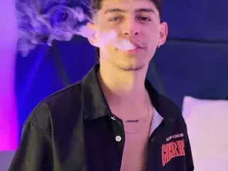 Streamate Adult Webcams of Logan_Woods