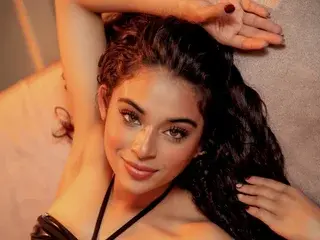 Streamate Adult Webcams of SaraMonserrat