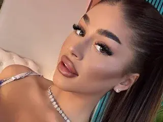 Streamate Free Porn Cam of Bella_Noirre