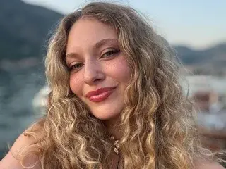 Streamate Free Live Porn of CarrieeBradshaw