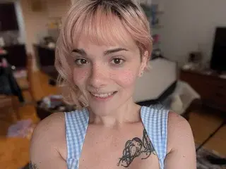 Streamate Free Live Porn of EmmyAngeles