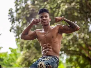 Streamate Watch Live Sex Cams of Joshhuntt