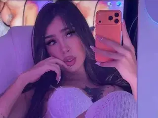 Streamate Live Porn of JulietaBom