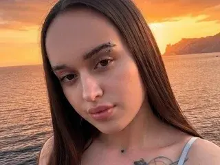 Streamate Free Live Porn of MidnightMuse55