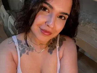 Streamate Free Porn Cam of MayaPetite