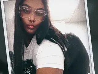 Streamate Free Porn Cam of Sexylexy33
