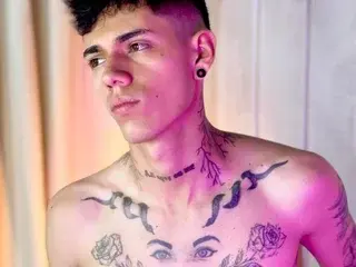 Streamate Sex Cam of tommy_valverde