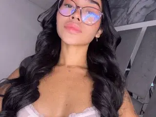 Streamate Free Live Porn of Mia_Petiteht
