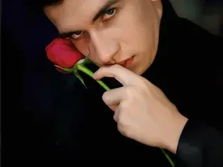 Streamate Live Sex Cam of mikaelslow